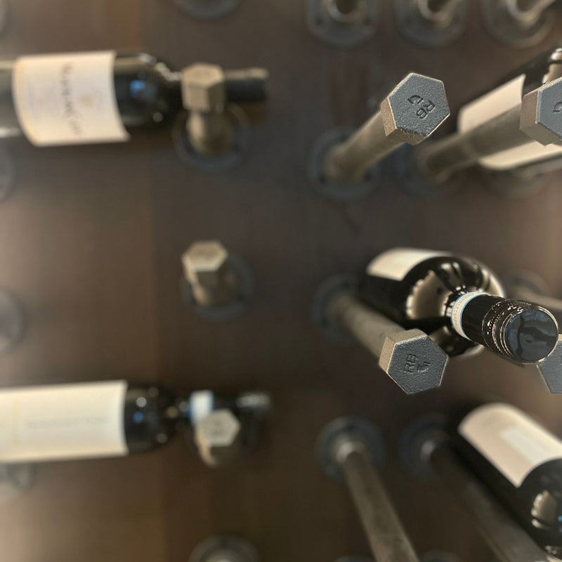 Pin Kleiderhaken zur Aufbewahrung von Weinflaschen im Weinkeller industrielles Design